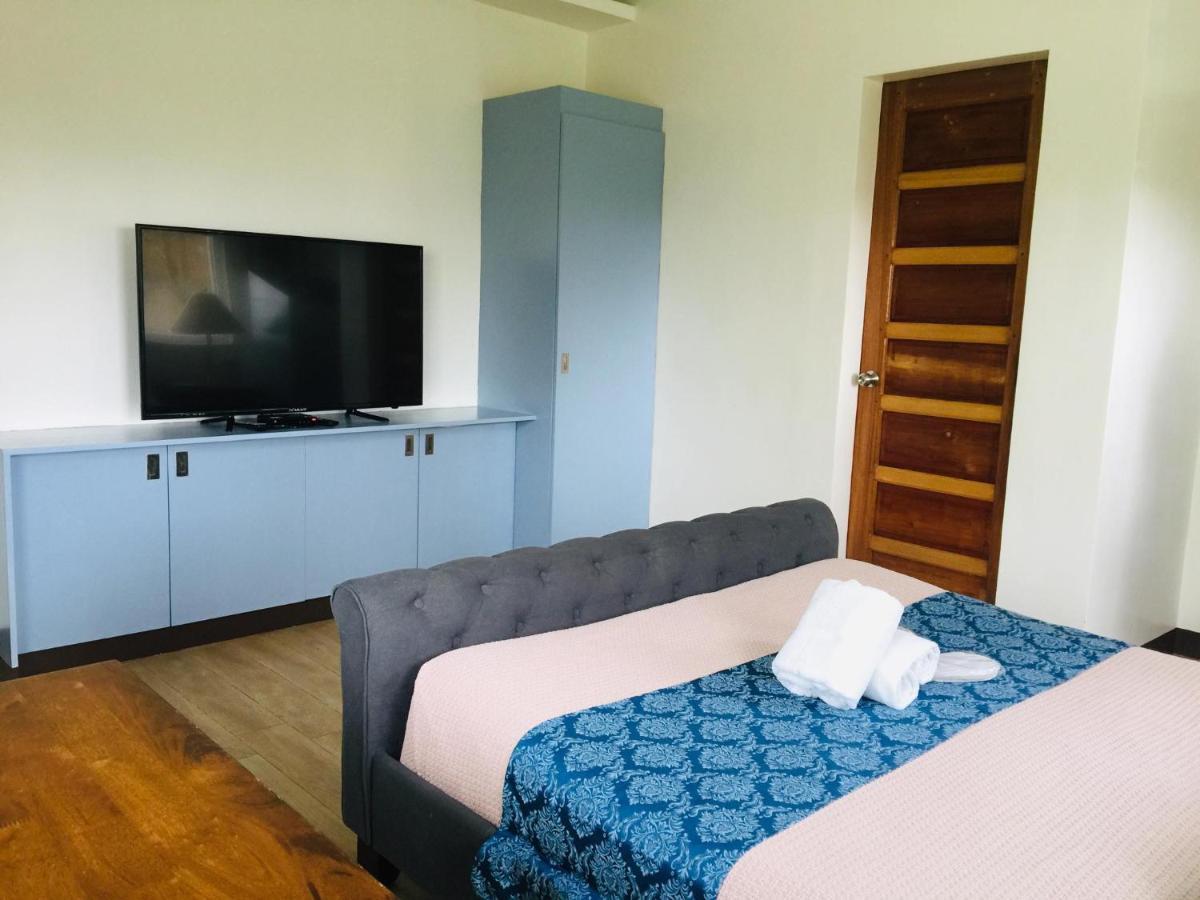 The Carmelence Lodge Тагайтай Экстерьер фото